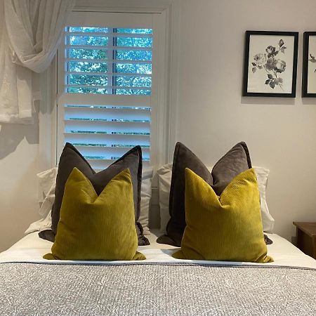 Clearbrooke Gem- Bright Private Bedroom Close To Yyz Toronto Exterior foto
